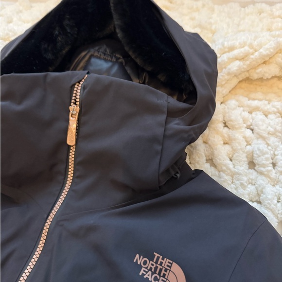 The North Face Women's Black Ski Jacket - Picture 10 of 14